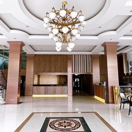 Miloft Sathorn Hotel - Sha Plus Certified Banguecoque Exterior foto Lobby